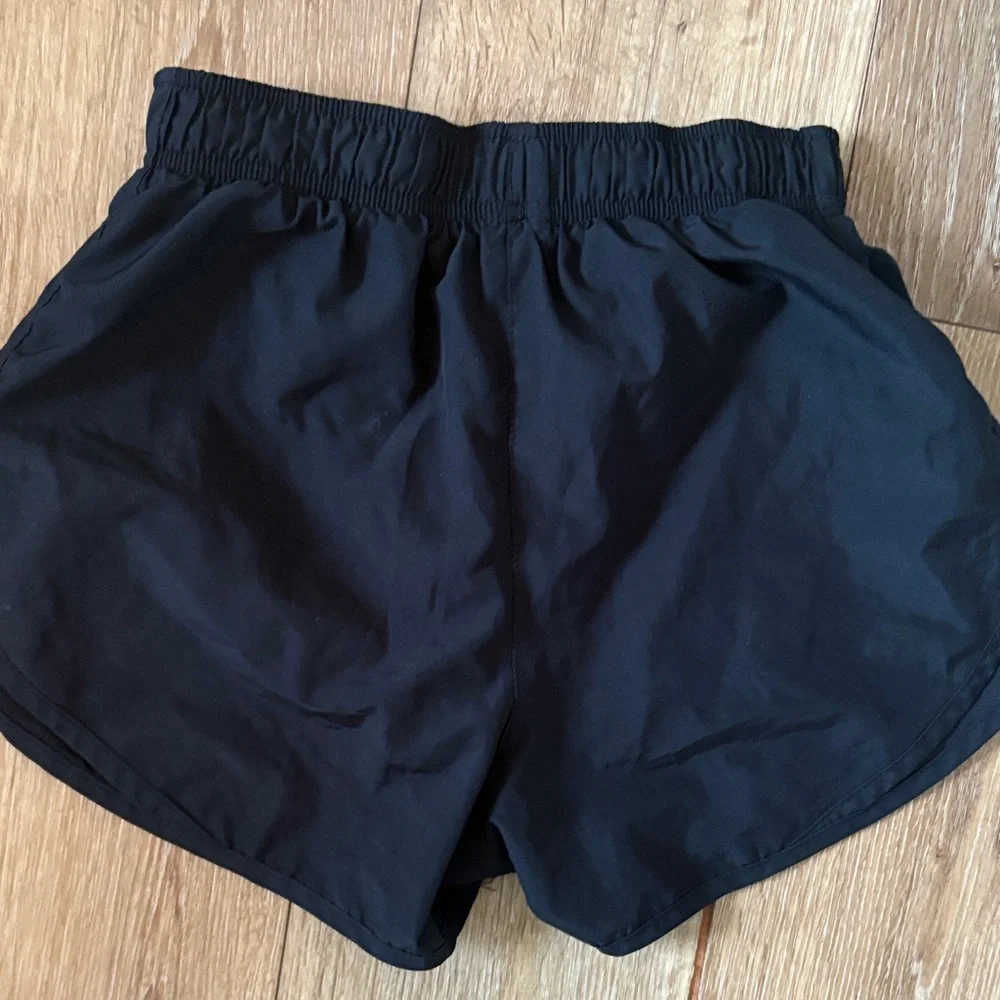 Nike Women's Black Athletic Shorts - Picture 2 of 3